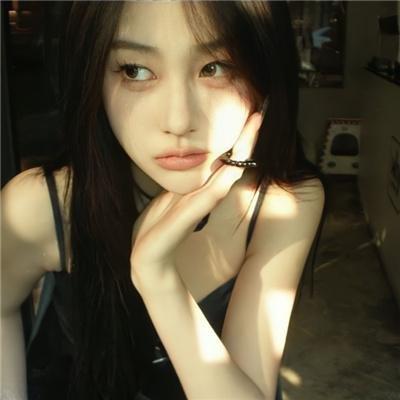 今人不见古时玥